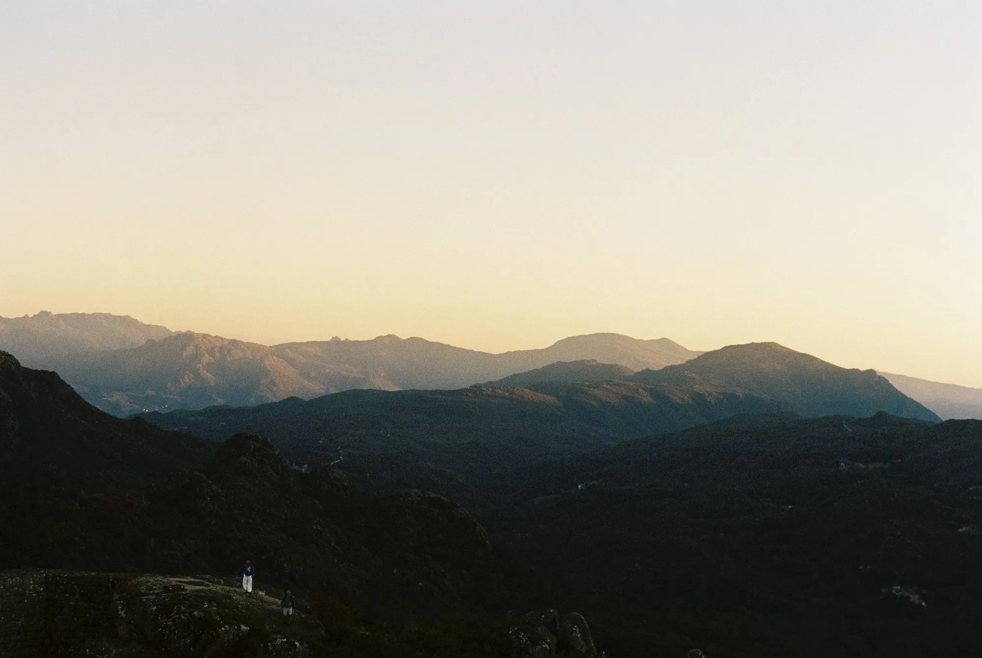 Paisaxe habitada — fotografía analóxica 7